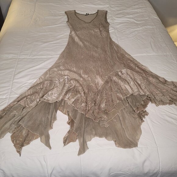 Komarov Beige Crinkle Maxi Dress – Size XL - Picture 8 of 11